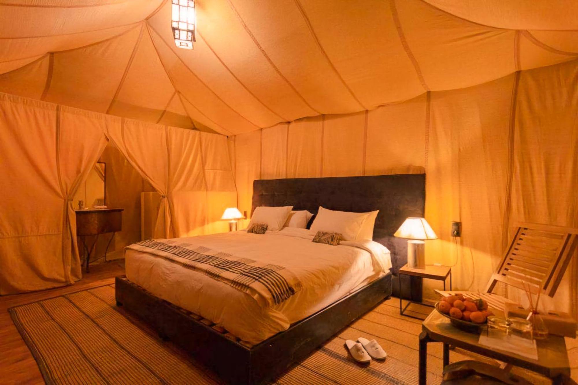 Готель Sahara Deluxe Camp Мерзуга Екстер'єр фото