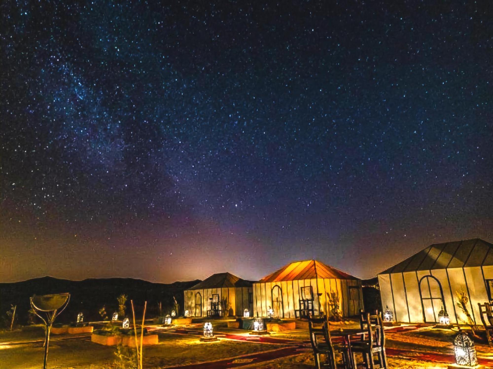 Готель Sahara Deluxe Camp Мерзуга Екстер'єр фото